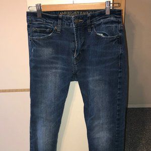 LAST CHANCE—American Eagle Outfitters slim jeans